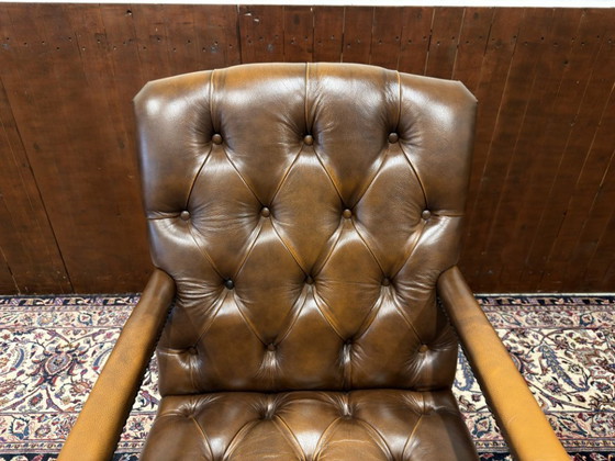 Sedia da ufficio Chesterfield inglese President Chair Marrone scuro – Sedie da ufficio, Leather, Wood (photo 5 of 7)