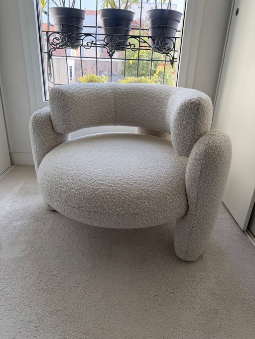 ROYAL STRANGER - Omhels fauteuil van boucléstof