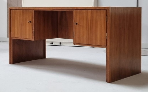 Bureau du milieu du siècle