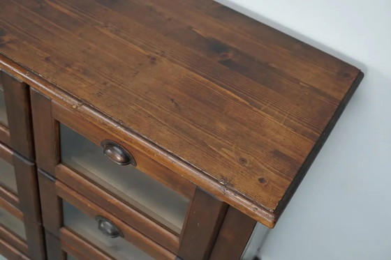 Image 1 of Armario de mercería holandés antiguo de pino, mediados del siglo XX