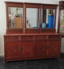 Buffet chinois avec miroir de bar