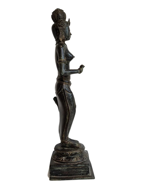 Lakshmi (Sri Devi) – Südindische Bronze-Göttinnenstatue, 17. Jahrhundert – Bildhauerei (photo 12 of 12)