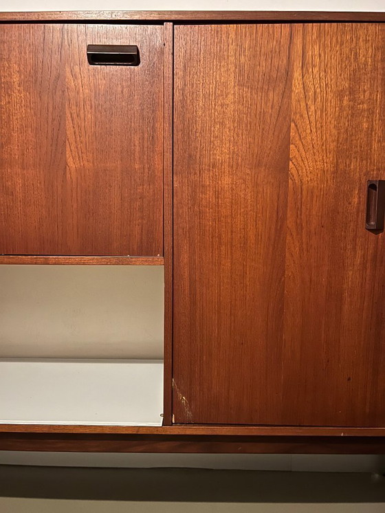 Image 1 of Vintage teak sideboard / bar cabinet - mid-century Danish design