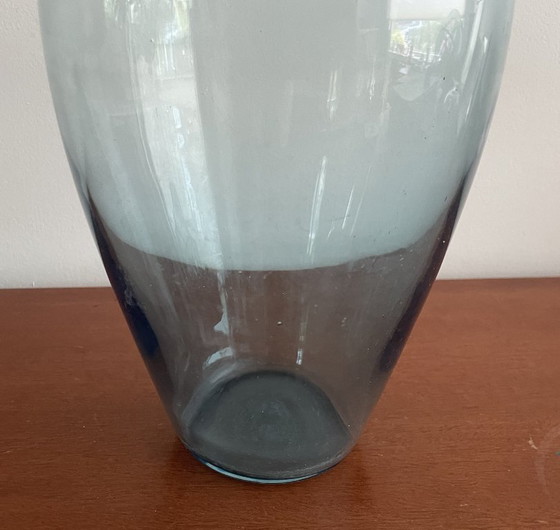 Image 1 of Vaso vintage in vetro azzurro