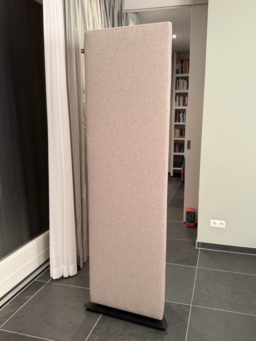 BuzziSpace Totem Wedge Large Fabric – Elemento acustico