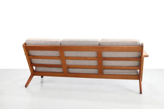 Oak Danish design sofa by Hans Wegner model GE290 for Getama – 3-5 seaters, Wool, Scandinavian (photo 4 of 8)