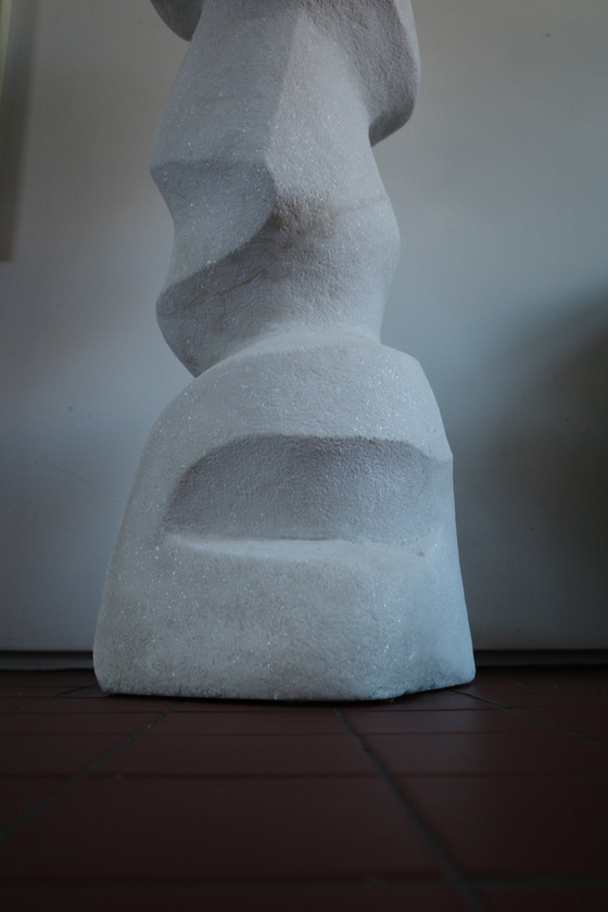 Image 1 of Stehende Granit-Stein-Skulptur