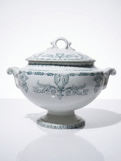 Large antique K&G Lunéville Compiègne pattern ironstone tureen