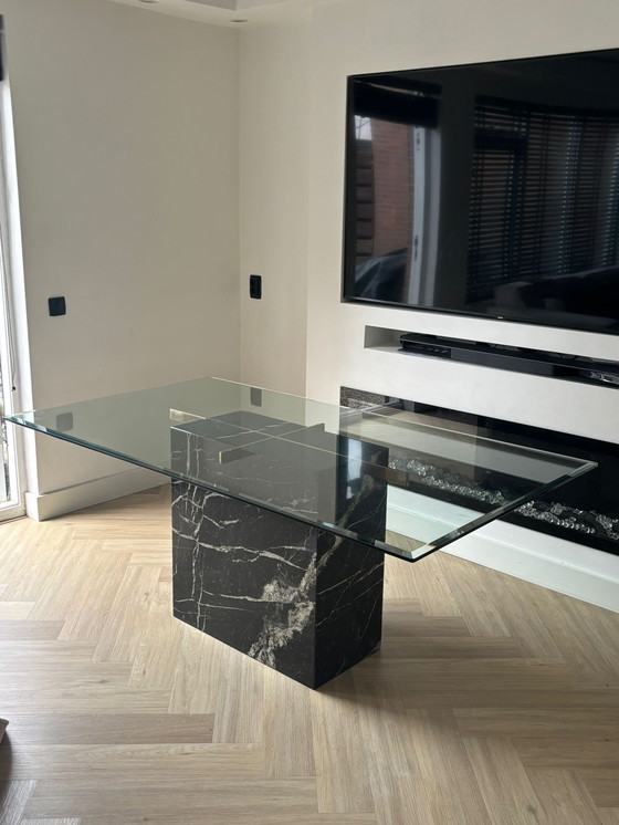 Image 1 of Table de salle à manger vintage Artedi en marbre noir