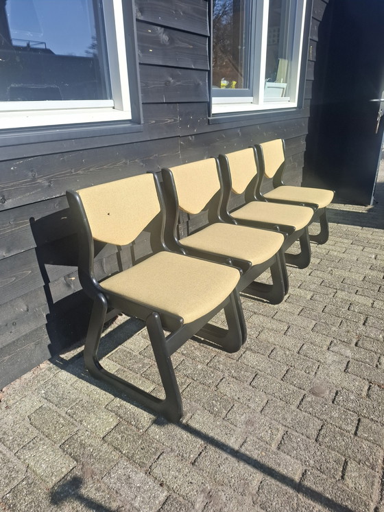 Image 1 of 4 space age eetkamerstoelen