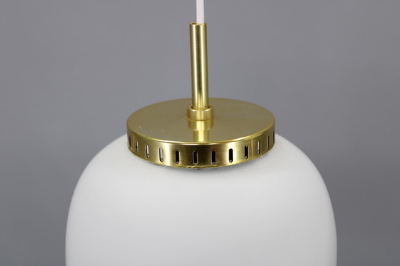 Image 1 of 1970 Karlby Paire de pendentifs en verre opalin et laiton par Lyfa, Danemark