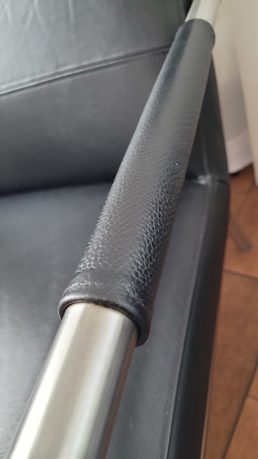 2 sedie/poltrone in acciaio inossidabile e pelle nera