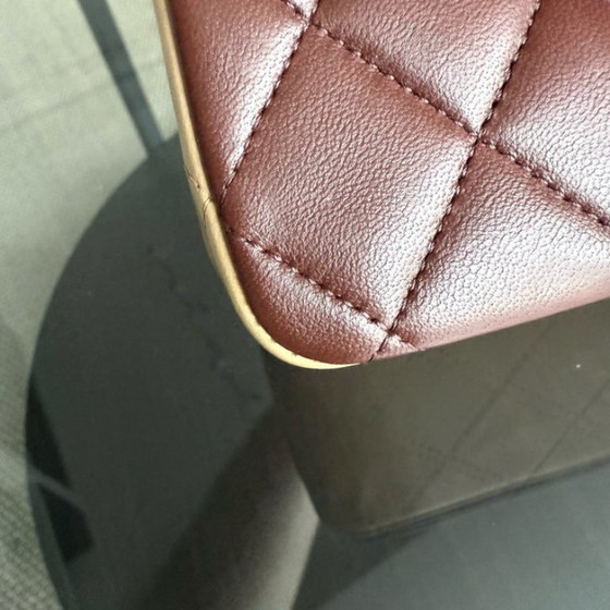 Image 1 of Chanel Classic Flap Medium - 25 cm gewatteerd lamsleer Tri-Colo goudkleurige hardware Serie 18