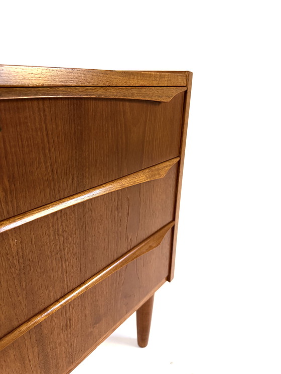 Image 1 of Vintage Deense teakhouten ladekast ‘60