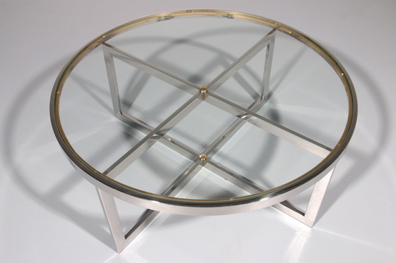 Image 1 of Table basse Maison Charles en laiton, chrome et verre Elégante des années 1970
