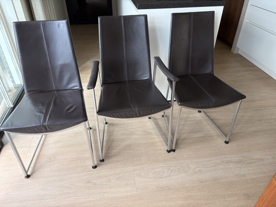 Image 1 of Walnusstisch von Art of Living Joop van Arnhem und 6 moderne Ledersessel von KFF