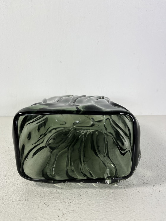 Image 1 of Große, schwere Vase aus strukturiertem Glas