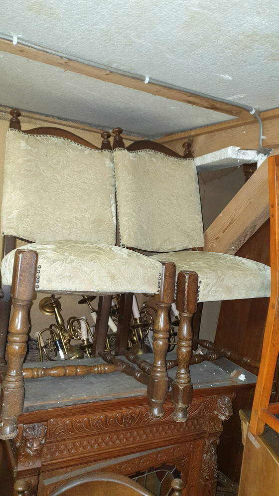 Image 1 of 6 klassische Esszimmerstühle aus Eiche