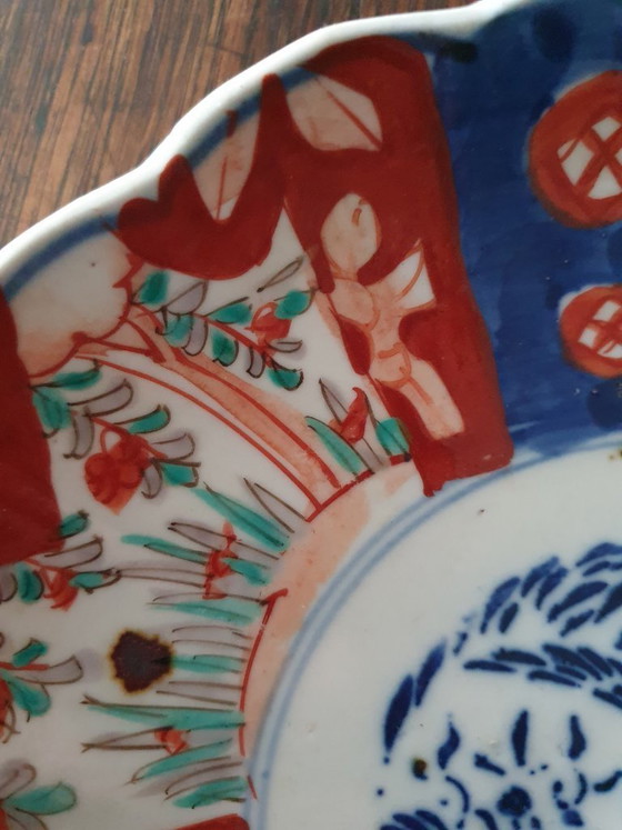 Image 1 of Paire d'assiettes japonaises Imari - Période Meiji, vers 1900