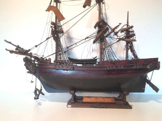 Image 1 of Maquette de bateau anglaise ancienne : « H.M.S. Mermaid », XIXe siècle