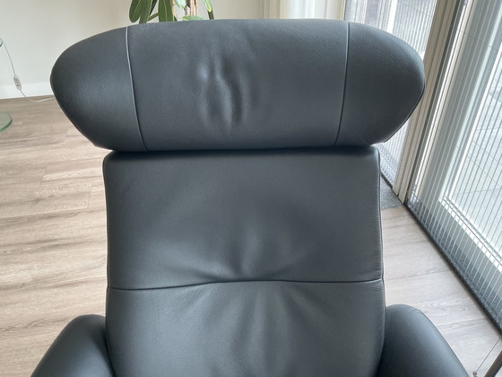 Image 1 of Silla giratoria Time-Out con reposapiés