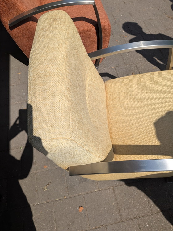 Image 1 of Paire de fauteuils lounge modernes avec accoudoirs en métal