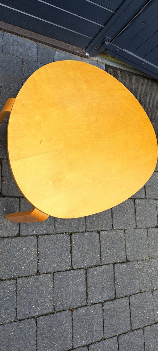 Alvar Aalto Bijzettafel 1999