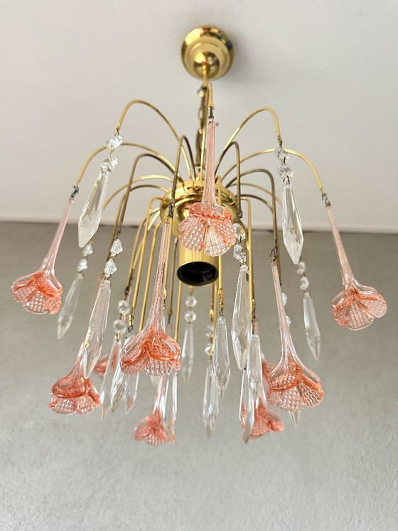 Vintage pink flower kroonluchter – Glass, Brass (photo 4 of 9)
