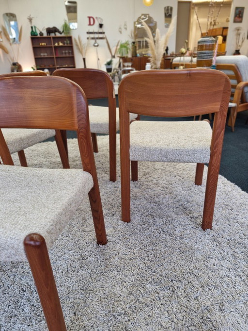 Ensemble de 4 chaises de salle à manger danoises en teck