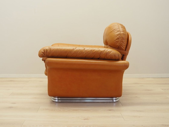 Image 1 of Fauteuil orange, design de l'âge de l'espace, années 1960, production : Italie