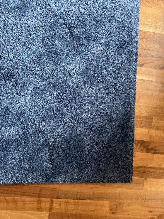 Image 1 of Teppich blau Wolle 6,10x1,55 Meter Marke Kvadrat