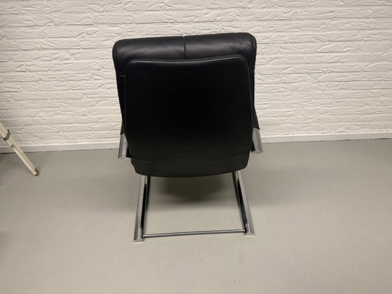 Image 1 of Sillón Topform Design - Piel negra y estructura de acero inoxidable
