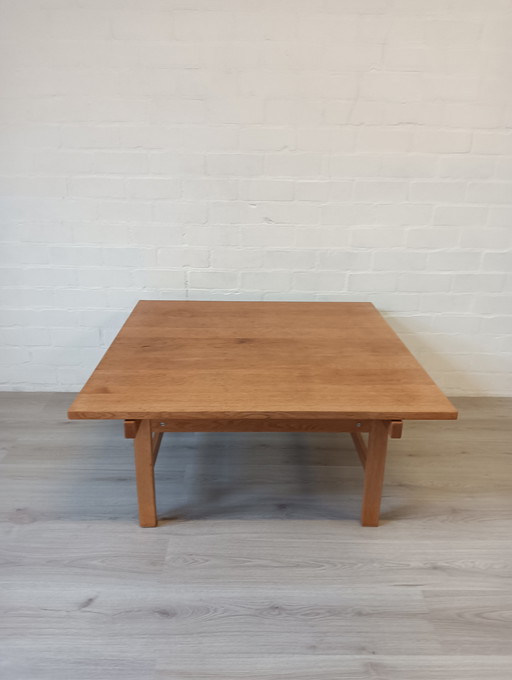 Hans Wegner voor Andreas Tuck, salontafel. Eikenhout