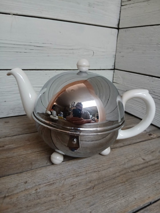 Benraad Teapot, Cream Jug and Sugar Bowl, 1950s. – Tableware, Ceramic, Metal (photo 5 of 16)