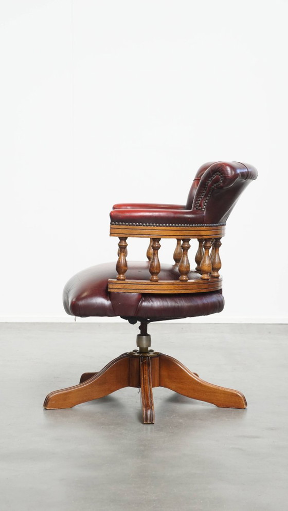 Image 1 of Sedia da ufficio chesterfield regolabile in altezza in pelle di vacchetta rossa