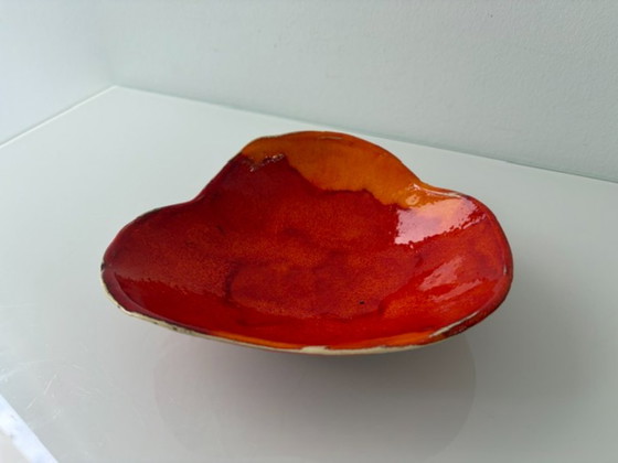 Handwerkliche Tulpenblatt-Schale – handgefertigtes Unikat – Schalen, Ceramic (photo 5 of 11)