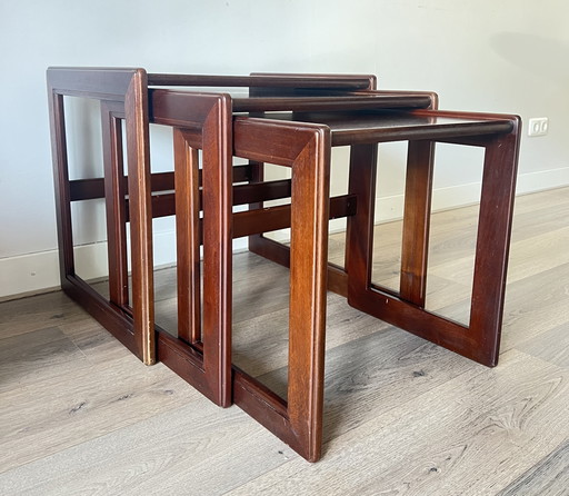 Set di 3 tavolini impilabili vintage