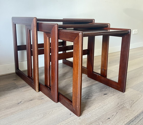 Image 1 of Set di 3 tavolini impilabili vintage