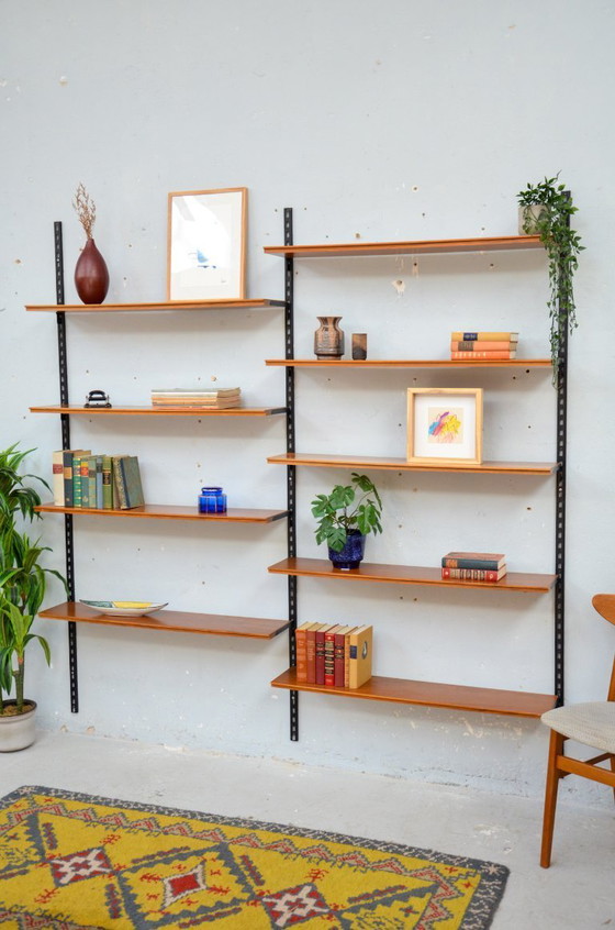 Image 1 of Vintage walnotenhouten wandplank, String shelf, midden 20e eeuw, jaren 60/70