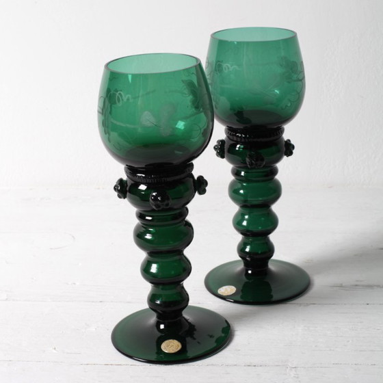 Set di 2 bicchieri da vino vintage in cristallo verde smeraldo con stelo e motivo a grappolo d'uva / Germania (photo 4 of 8)