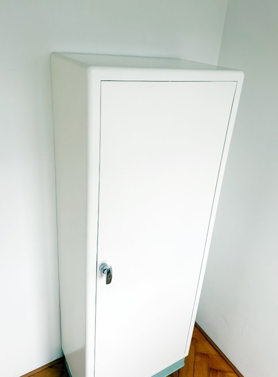 Image 1 of Armadio in acciaio 1950 di Maquet