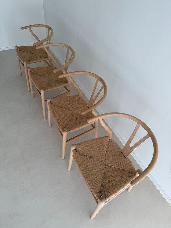 Image 1 of 4x Carl Hansen CH24 Wishbone stoelen (beukenhout, zeep)