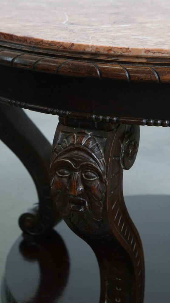 Image 1 of Antiker französischer Beistelltisch aus den frühen 1900er Jahren mit einer Marmorplatte