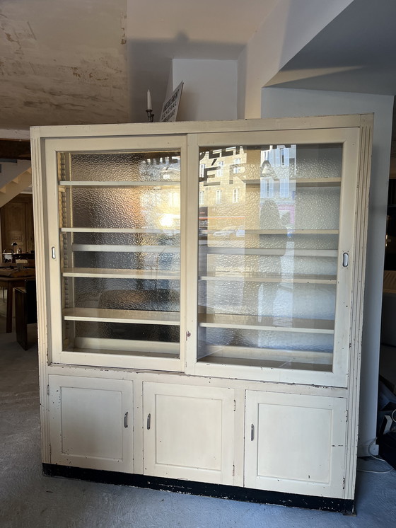 Image 1 of Meuble vitrine de magasin Années 50