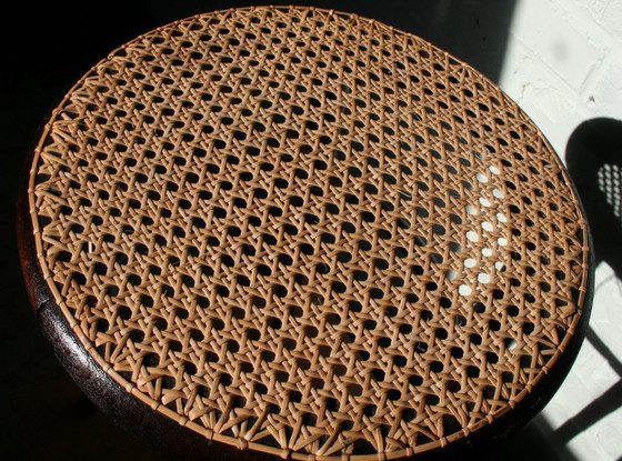 Image 1 of Tabouret Thonet signé