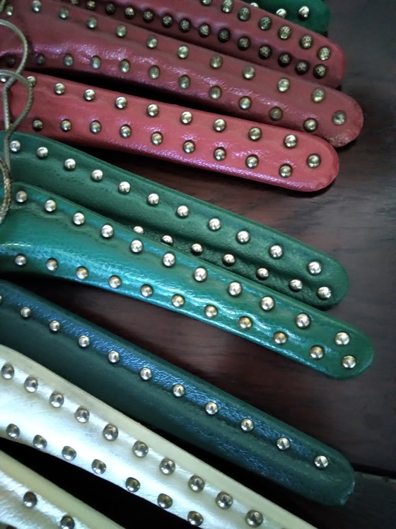12 Kleerhangers, vintage, jaren '50/'60, skai en studs – Kapstokken, Metal (photo 4 of 8)