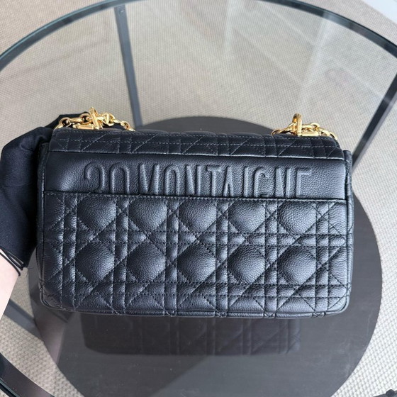 Image 1 of DIOR CARO MEDIUM - CANNAGE KALFSLEER MET NERF, ZWART, GOUDEN BESLAG