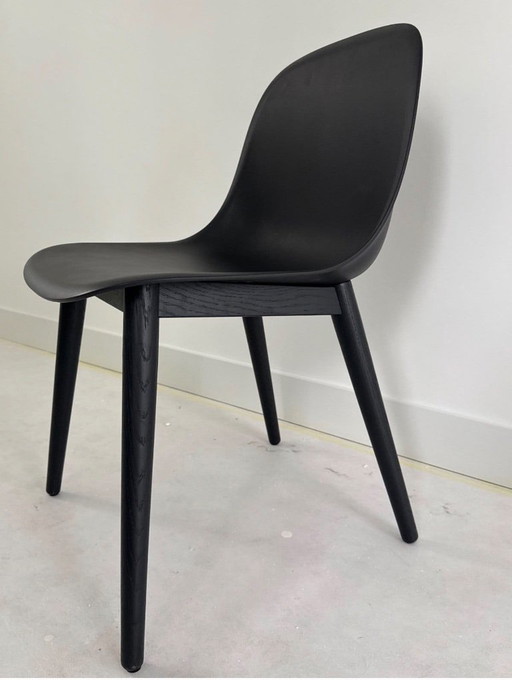6x Muuto Fiber Holzstuhl schwarz