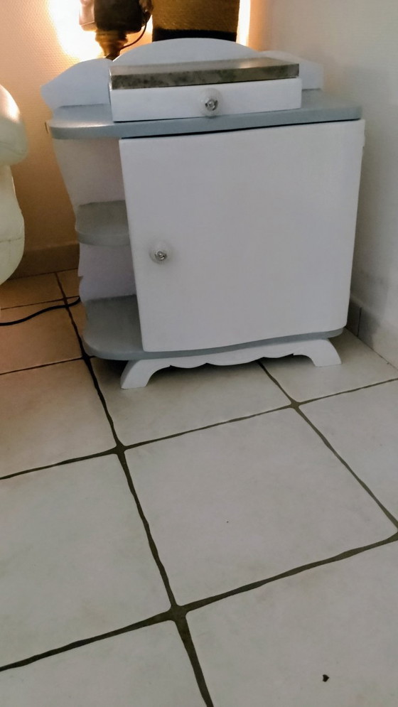 Image 1 of Refurbished bedside table, in perfect condition, vintage style