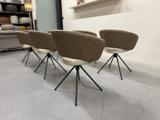Image 1 of 6 Label van den Berg Lola Draai Chaises de salle à manger cuir tissu